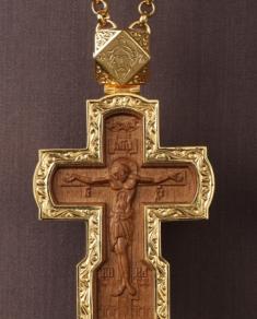 Cruce pectorală aurită cu inserție din lemn sculptat sof-5110352