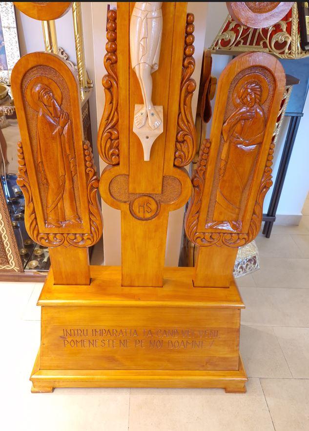Troita sculptata din lemn masiv cu molene 200x85 cm. pe comanda